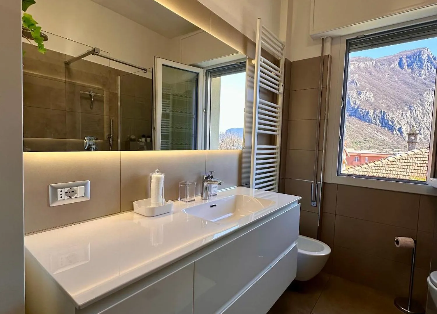 Buddy'S House Abbadia Lariana 0*,  İtalya